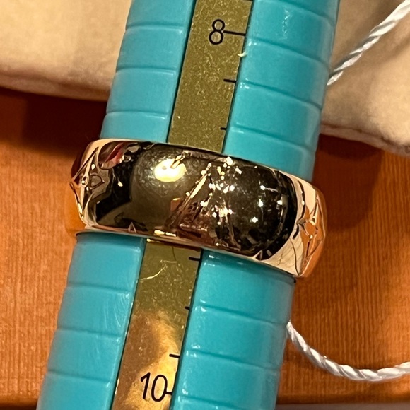 Authentic Louis Vuitton M80189 Ring Only - Picture 9 of 12